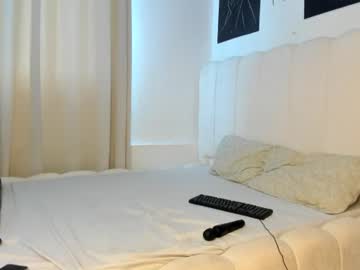 bella_thequeen live cam