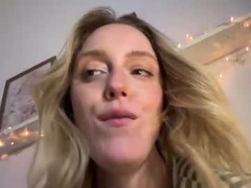 emmaonlyx1 live cam