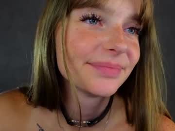 lovelly_molly live cam