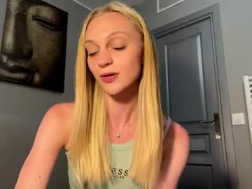mikkiskees live cam
