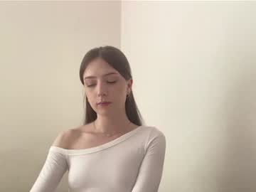 nextdoorkiora live cam
