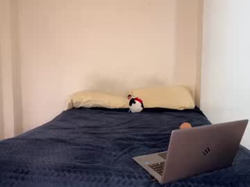 oliviaonlyx1 live cam