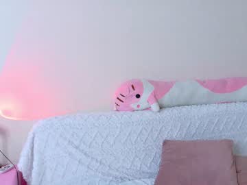 peachiee__ live cam