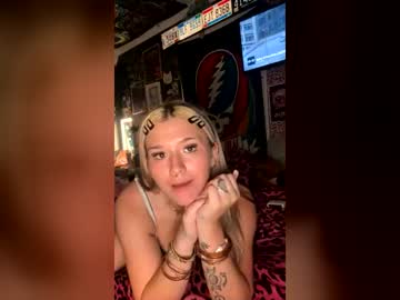 sunanmoon420 live cam