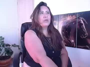 amalia_brunette live cam