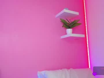 bella_white19 live cam