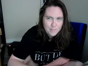 fuzzypeaches87 live cam