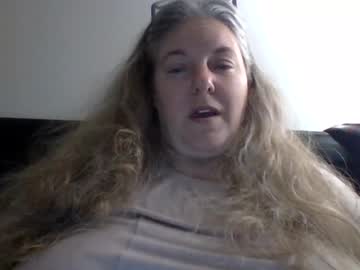 hippysnewhere live cam