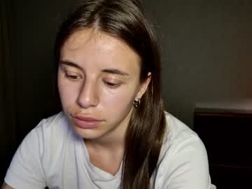 lucyrait live cam