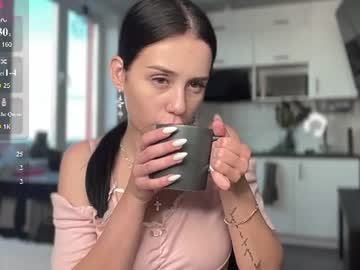 molly_crtr live cam
