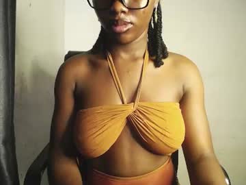 muscles_qeen0 live cam