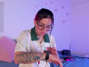 nixie_cele live cam