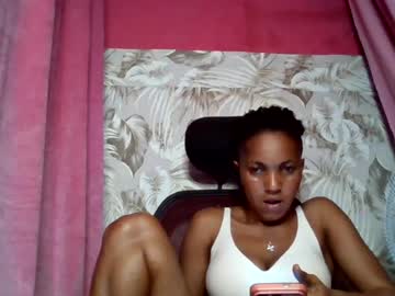 sexydoll32 live cam
