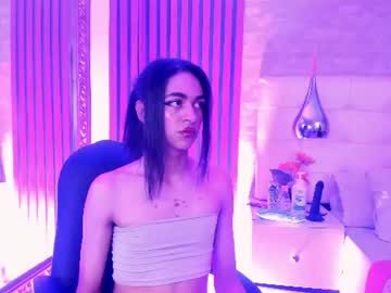 sofiathoompson live cam