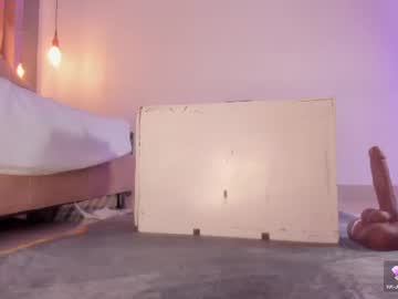 victoriaroyce1 live cam